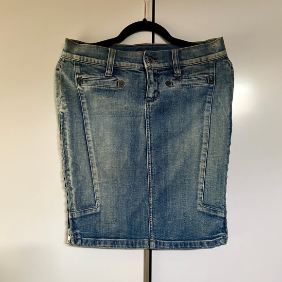 Guess | Denim Midi Pencil Skirt with Zippers on Both Sides — size 28 - Picture 1 of 9